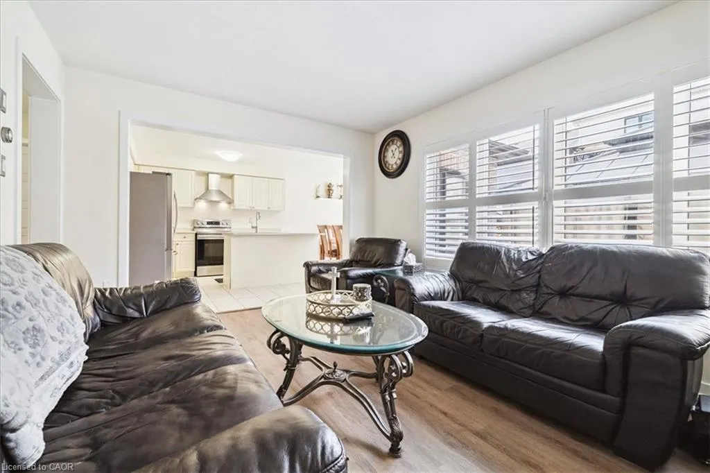 107 Pagebrook Crescent