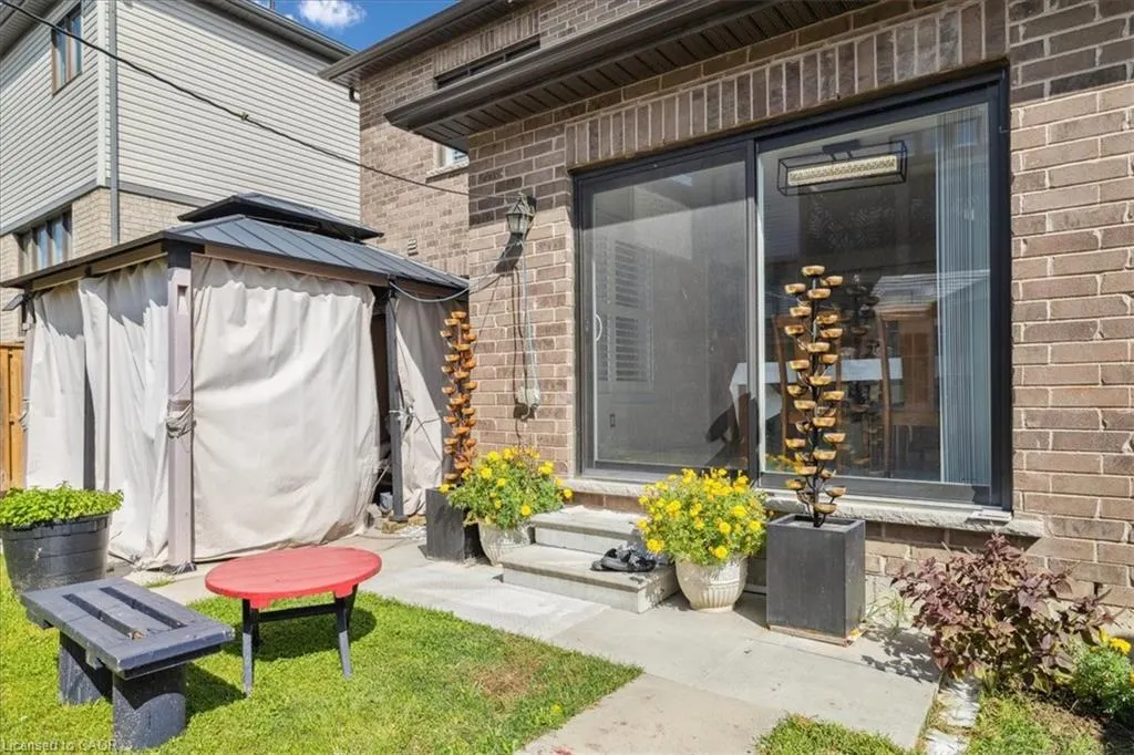 107 Pagebrook Crescent