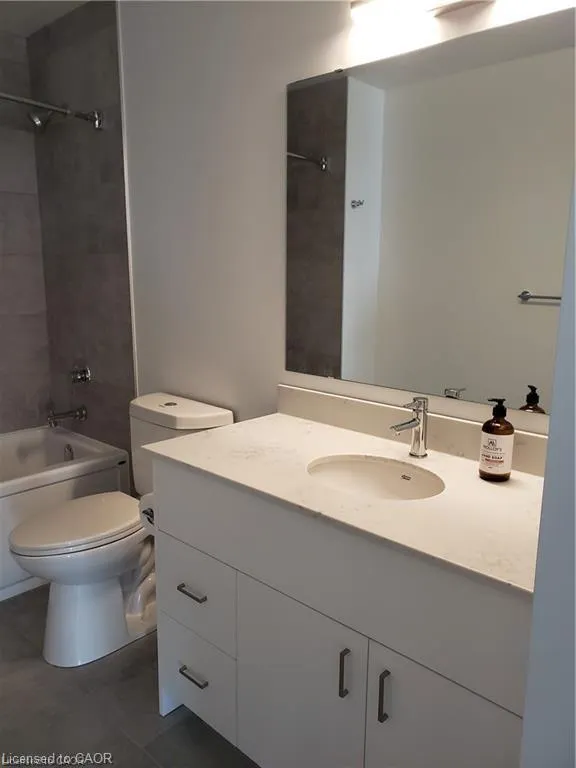 15 Glebe Street, #1211