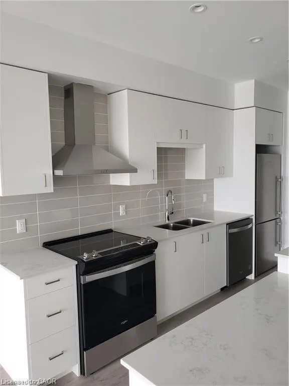 15 Glebe Street, #1211