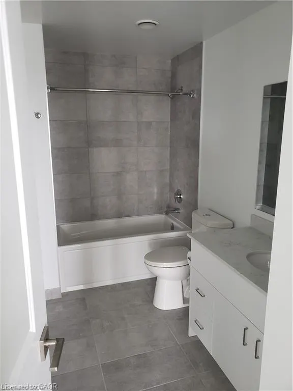 15 Glebe Street, #1211