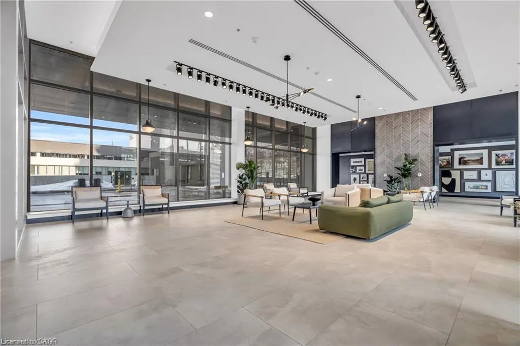 15 Glebe Street, #1211