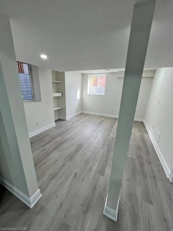 816 Sumac Crescent, #Lower