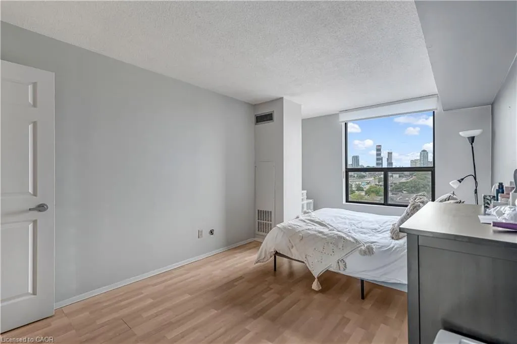25 Agnes Street, #903
