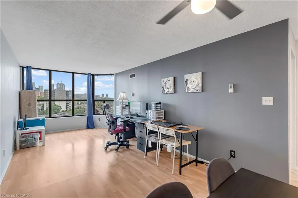 25 Agnes Street, #903
