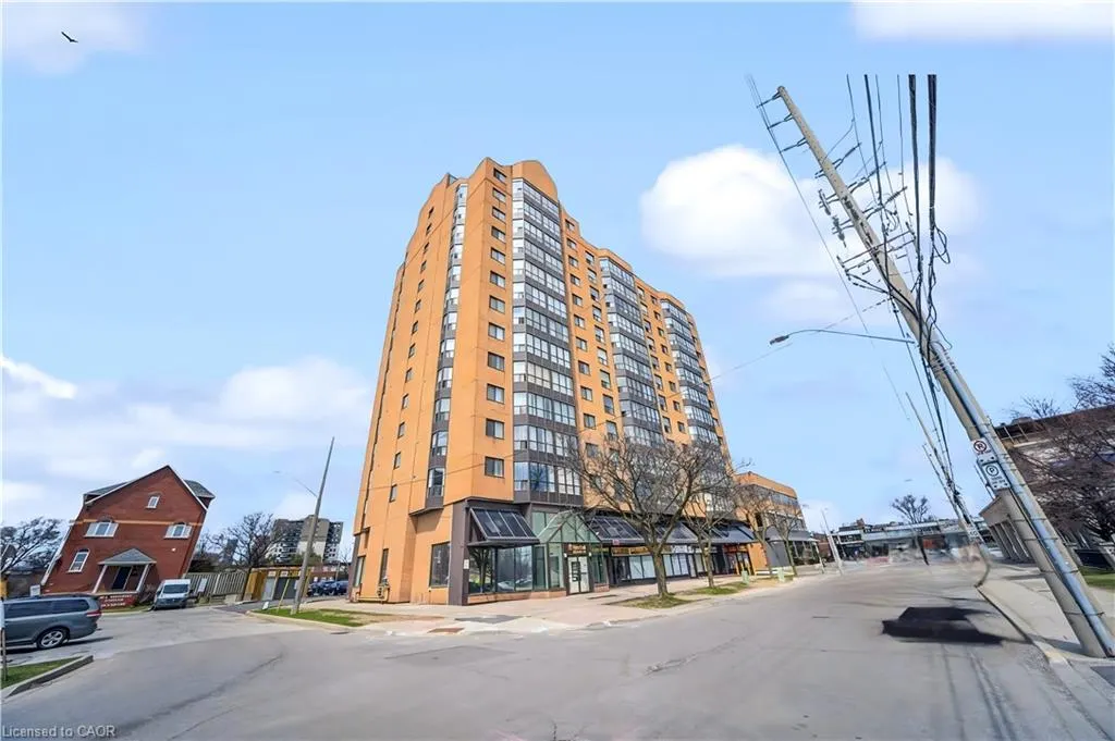 25 Agnes Street, #903