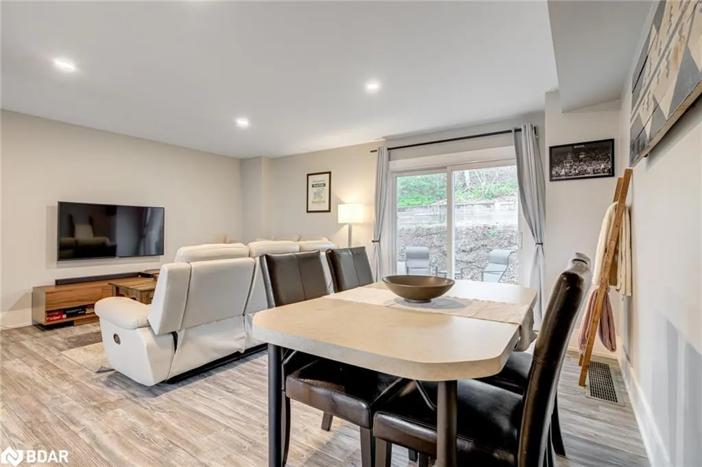 135 Chalmers Street, #21