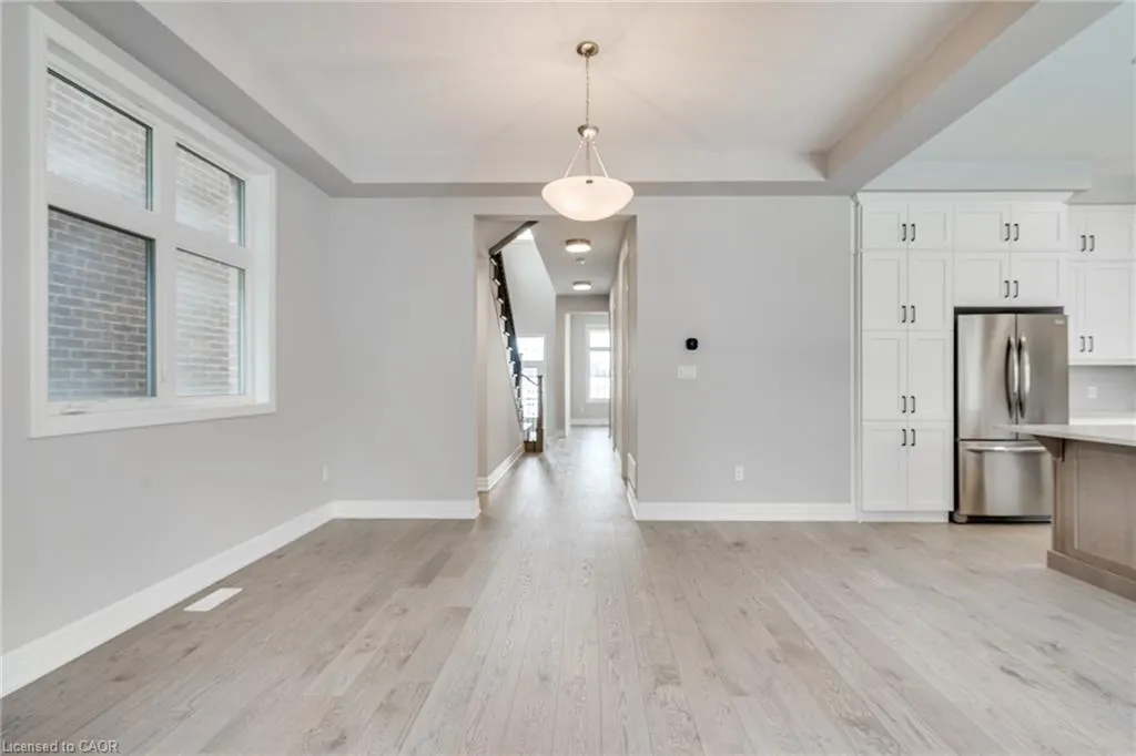 3041 William Cutmore Boulevard