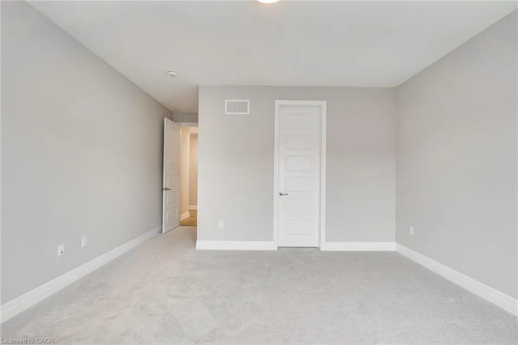 3041 William Cutmore Boulevard