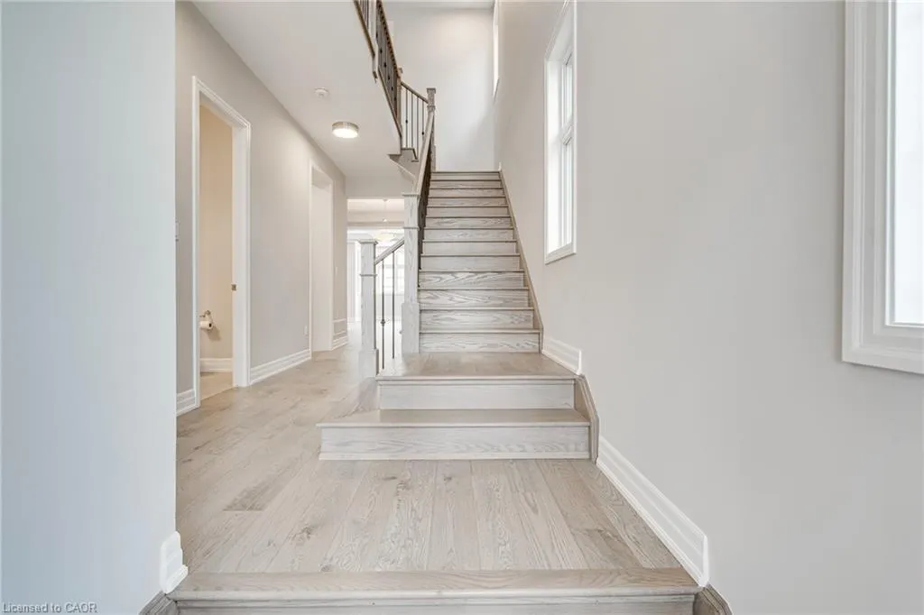 3041 William Cutmore Boulevard