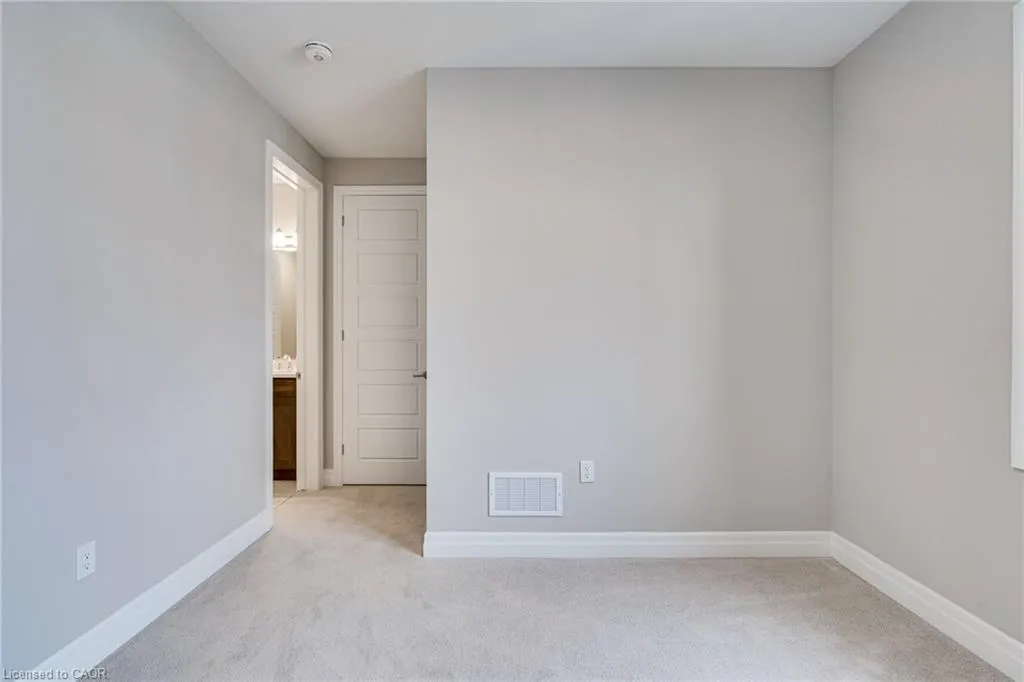 3041 William Cutmore Boulevard