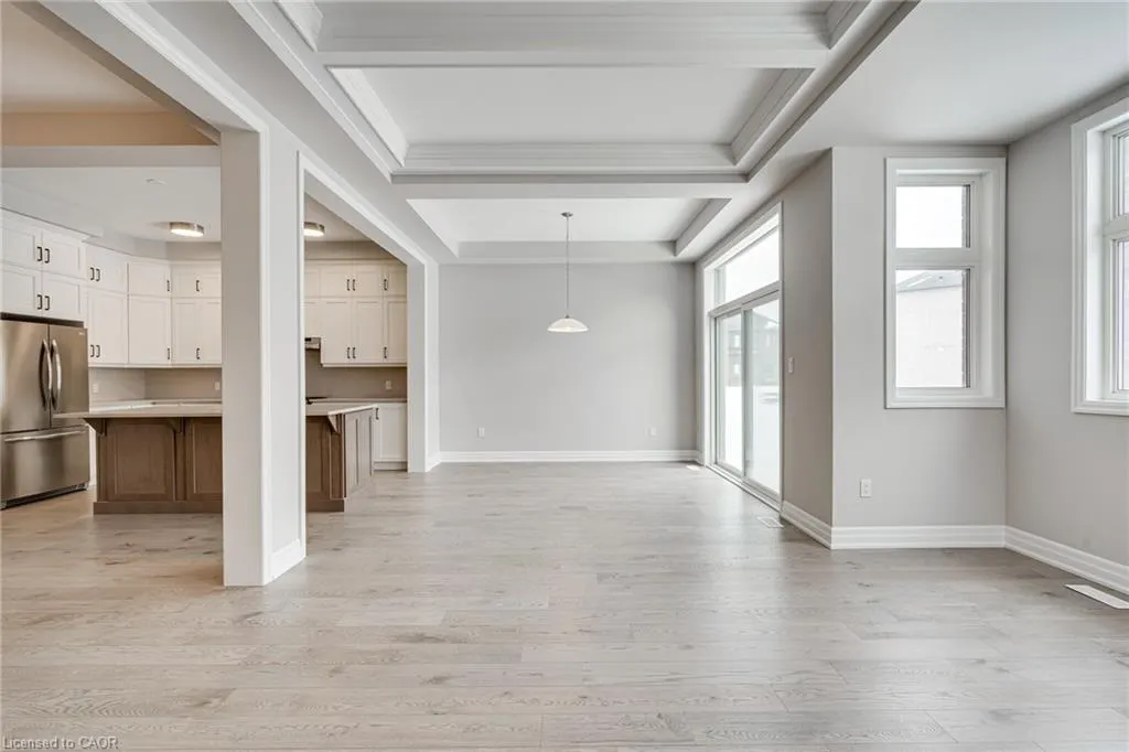 3041 William Cutmore Boulevard