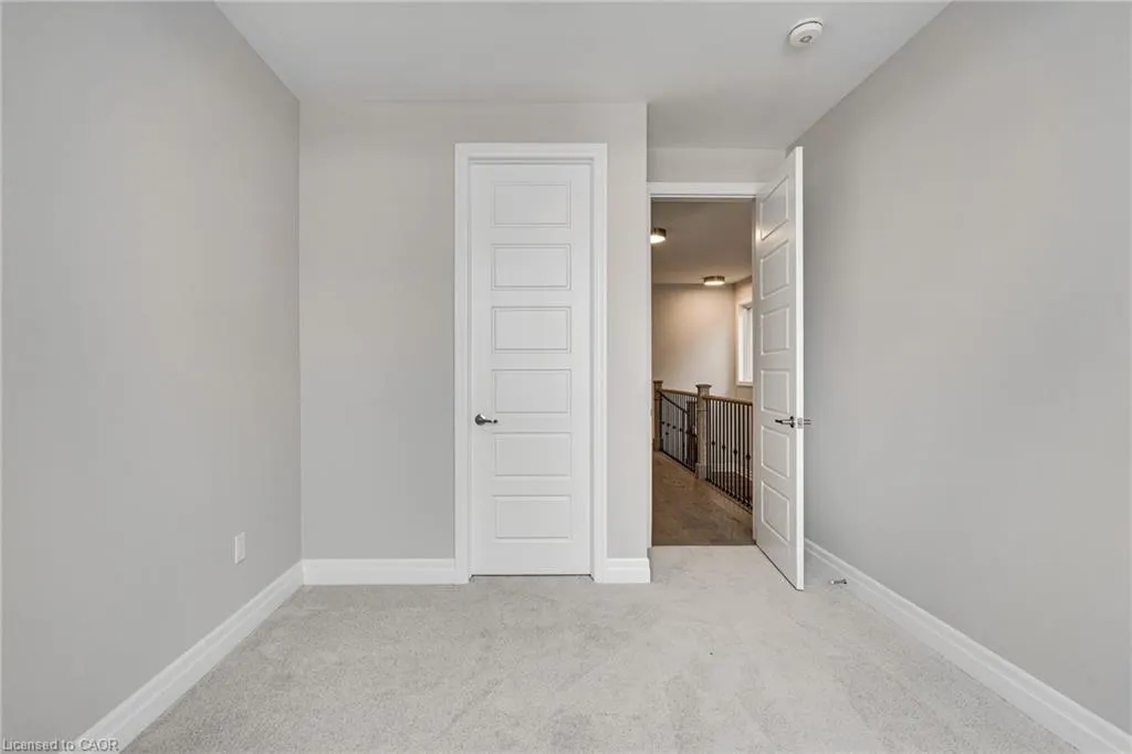 3041 William Cutmore Boulevard