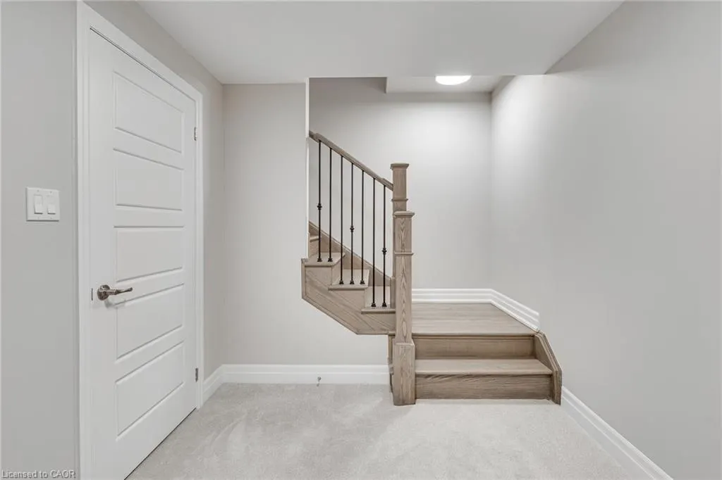 3041 William Cutmore Boulevard