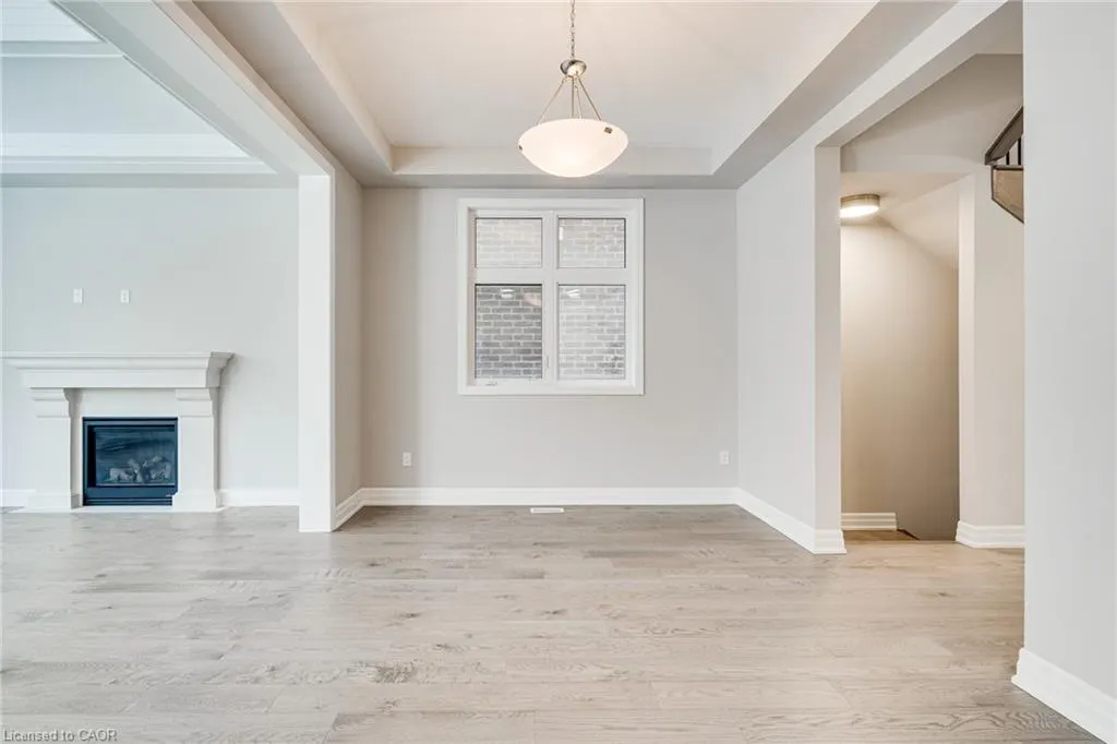 3041 William Cutmore Boulevard