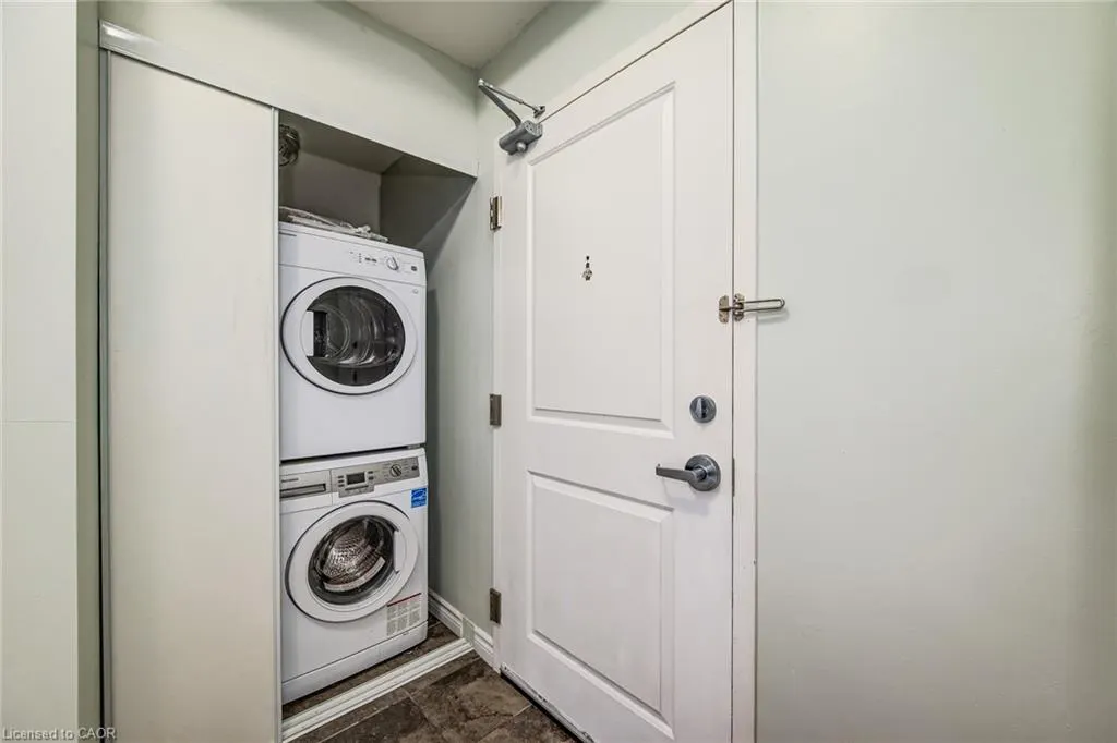 1284 Gordon Street, #306