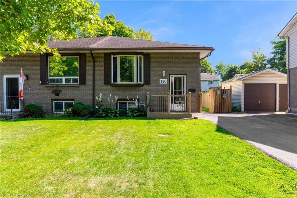 110 Graystone Crescent