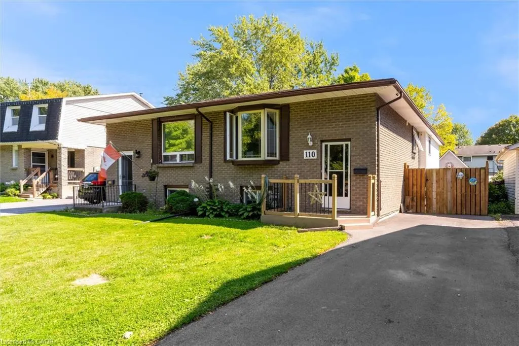 110 Graystone Crescent