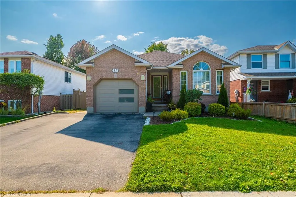 52 Dawn Crescent