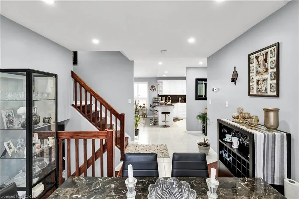 52 Dawn Crescent