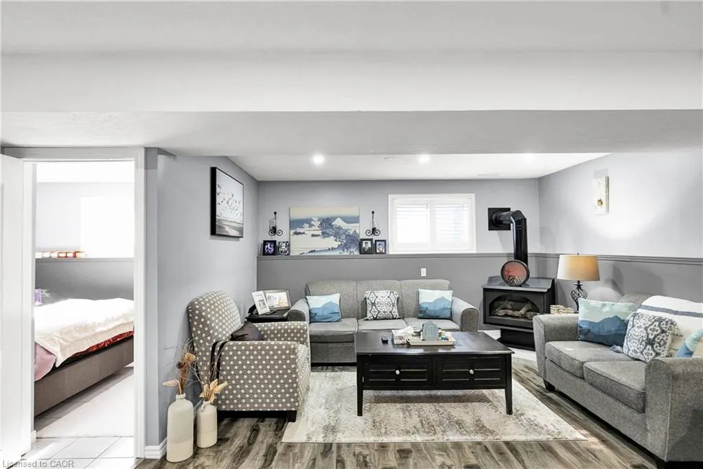 52 Dawn Crescent