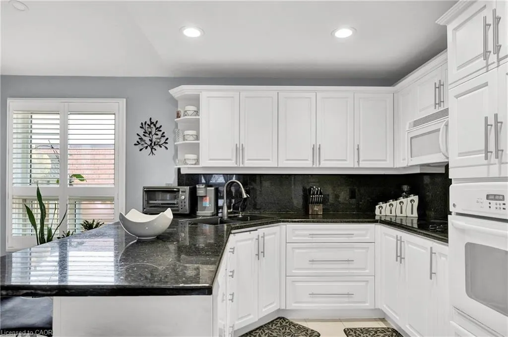 52 Dawn Crescent