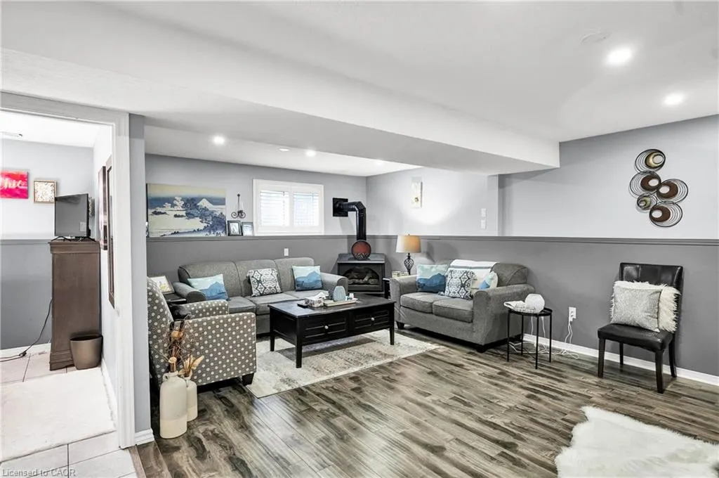 52 Dawn Crescent