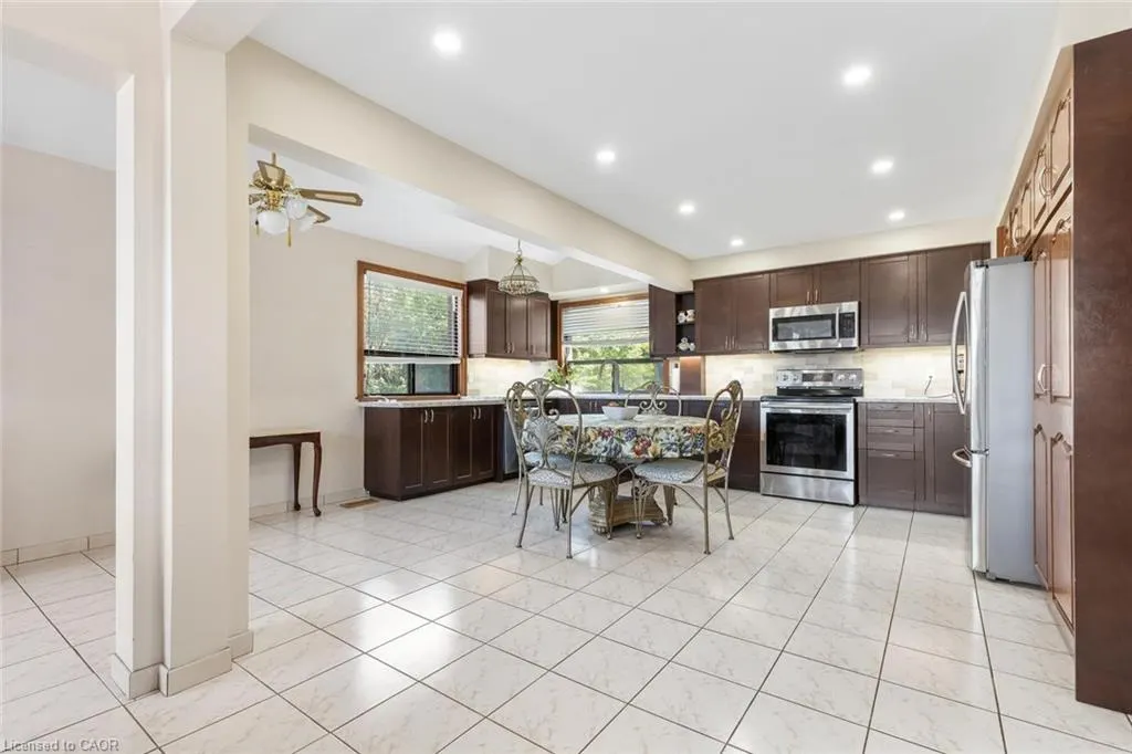 577 Rustic Road