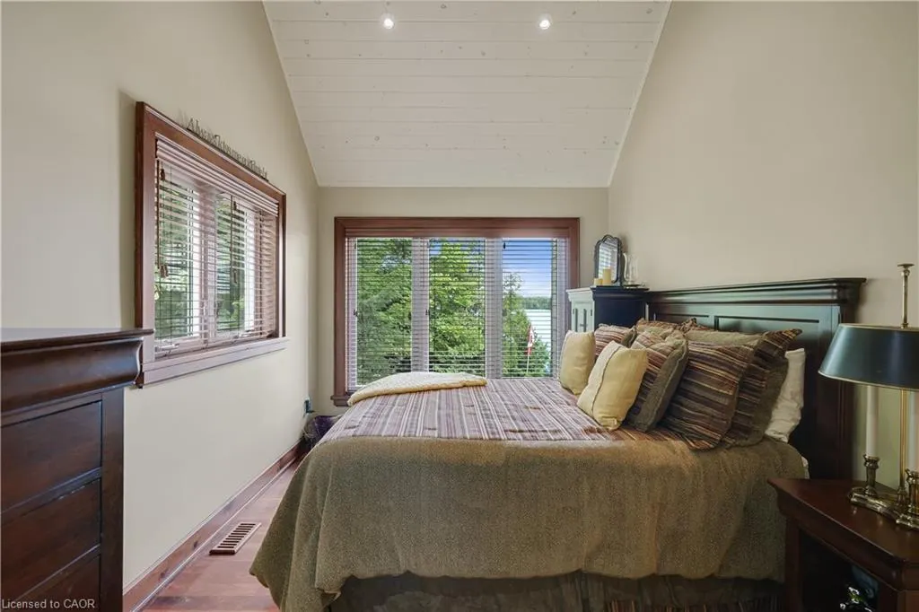 36 Manitouwabing Estates Road
