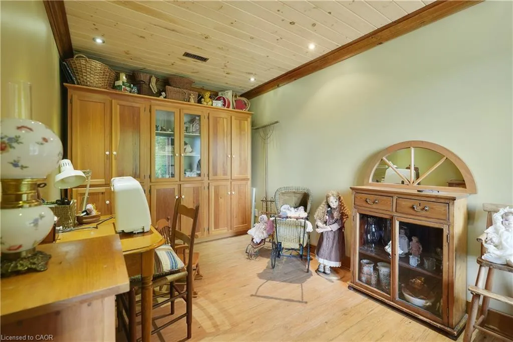 36 Manitouwabing Estates Road