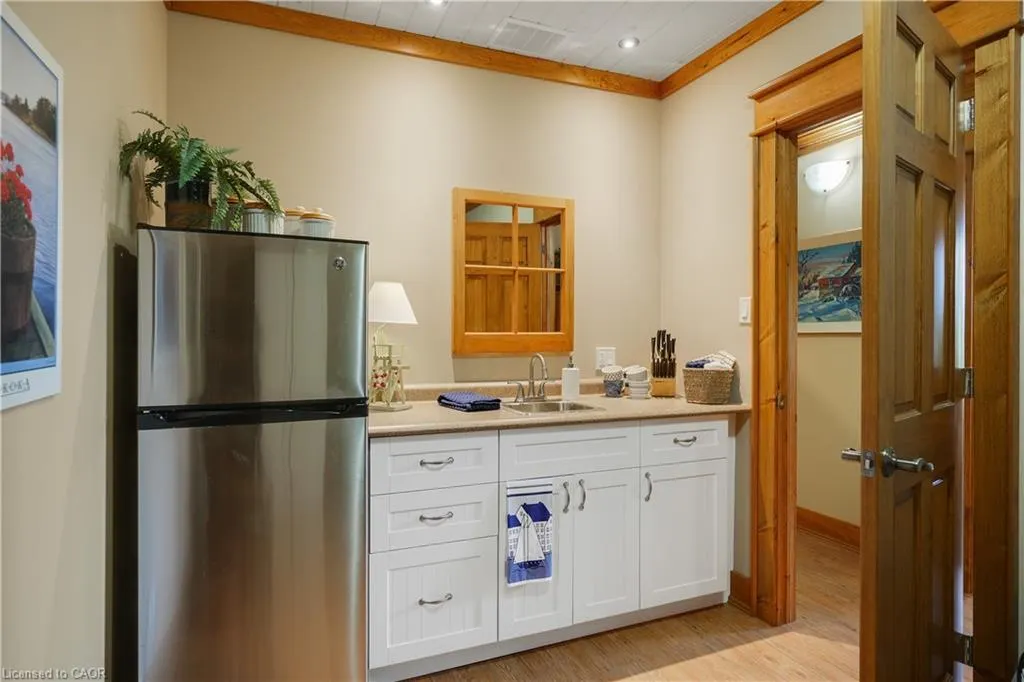 36 Manitouwabing Estates Road