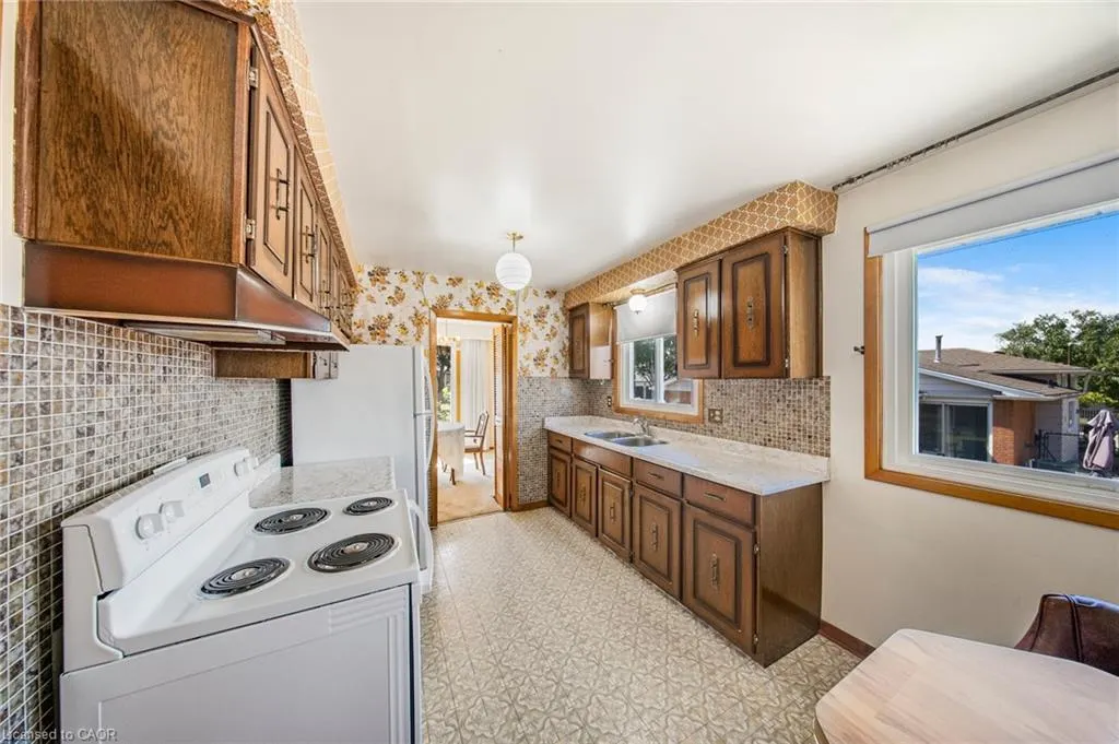 103 Forest Hill Crescent