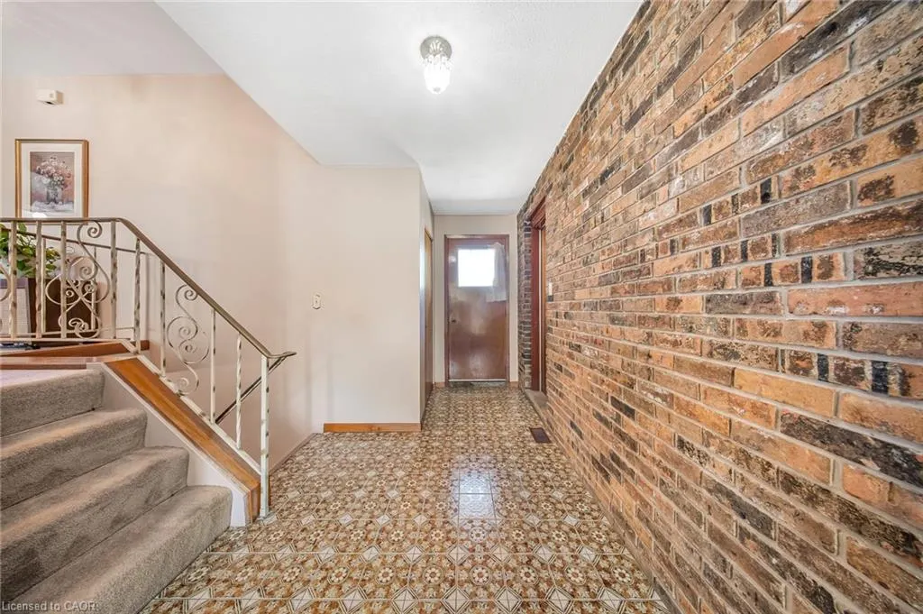 103 Forest Hill Crescent