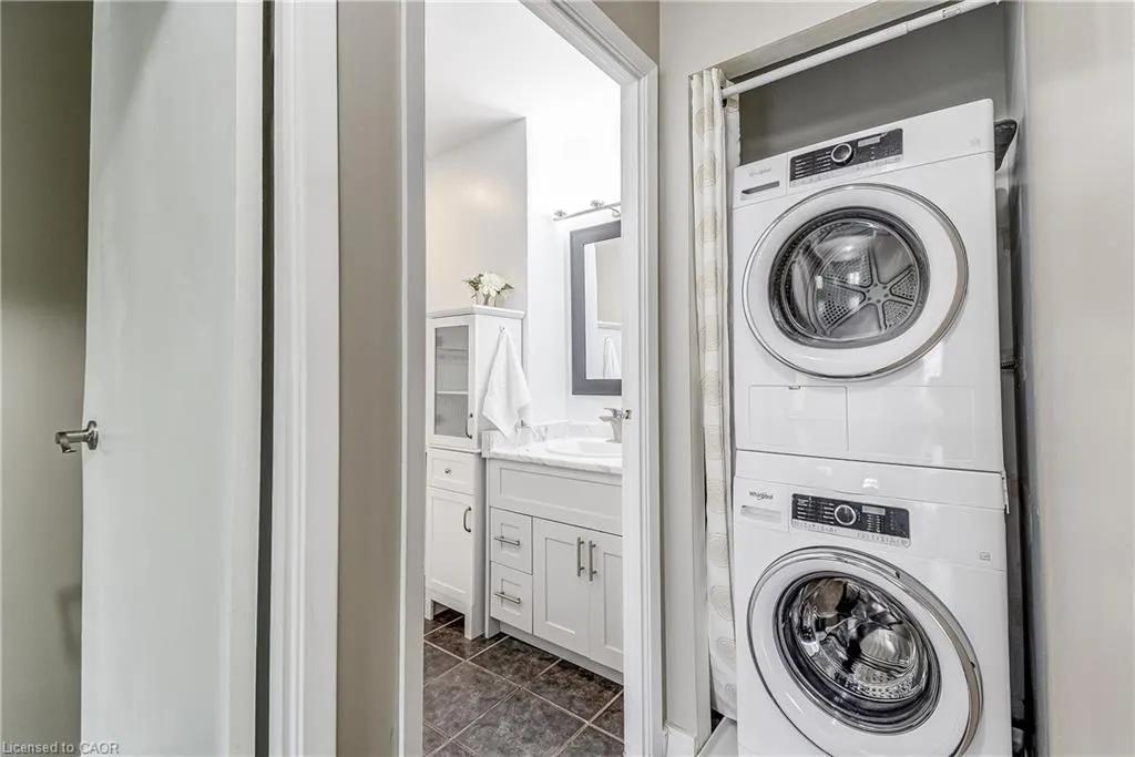 271 Eiwo Court, #306