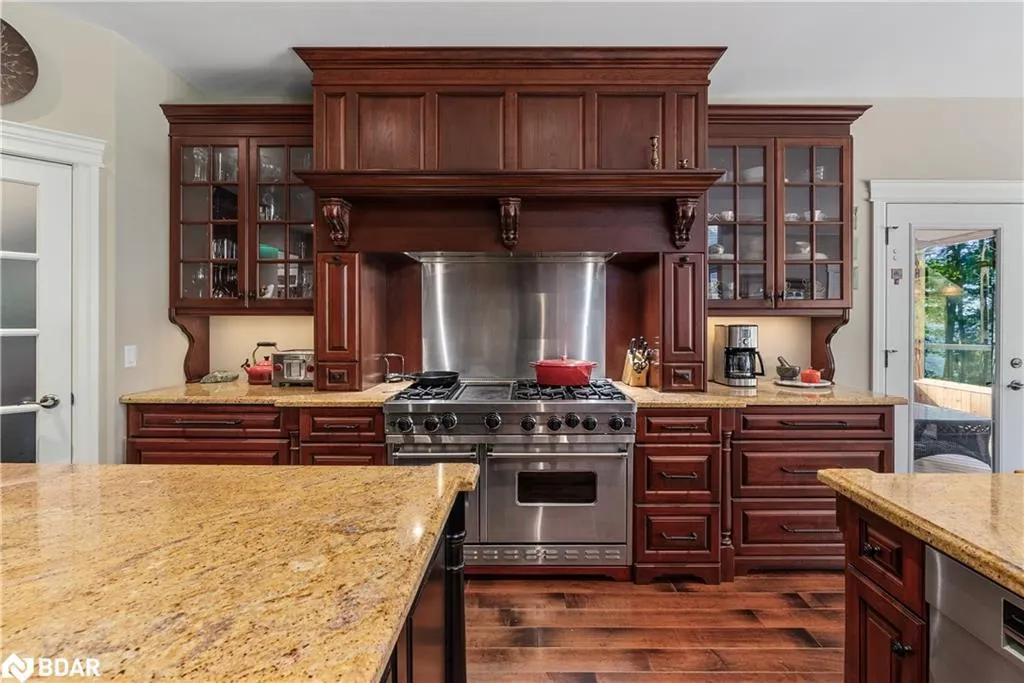 1220 Shoreview Drive