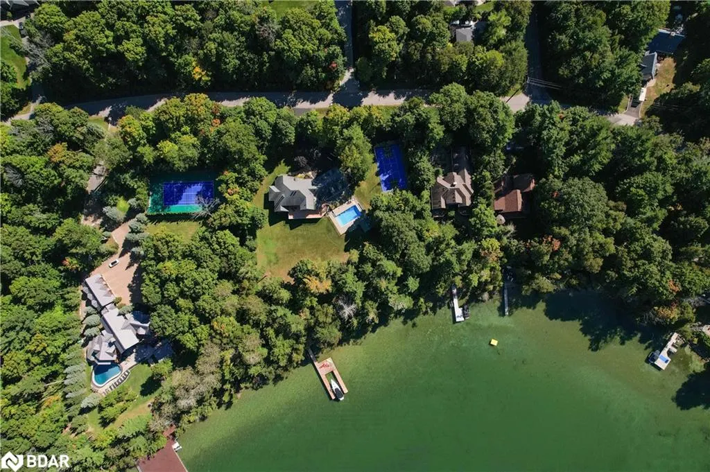 1220 Shoreview Drive