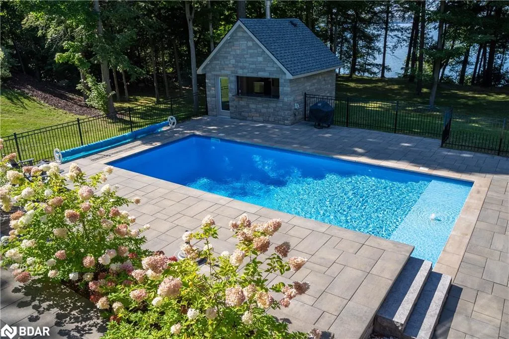 1220 Shoreview Drive