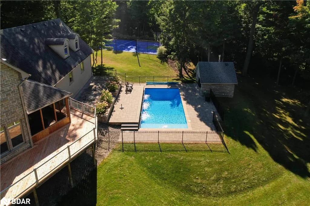 1220 Shoreview Drive