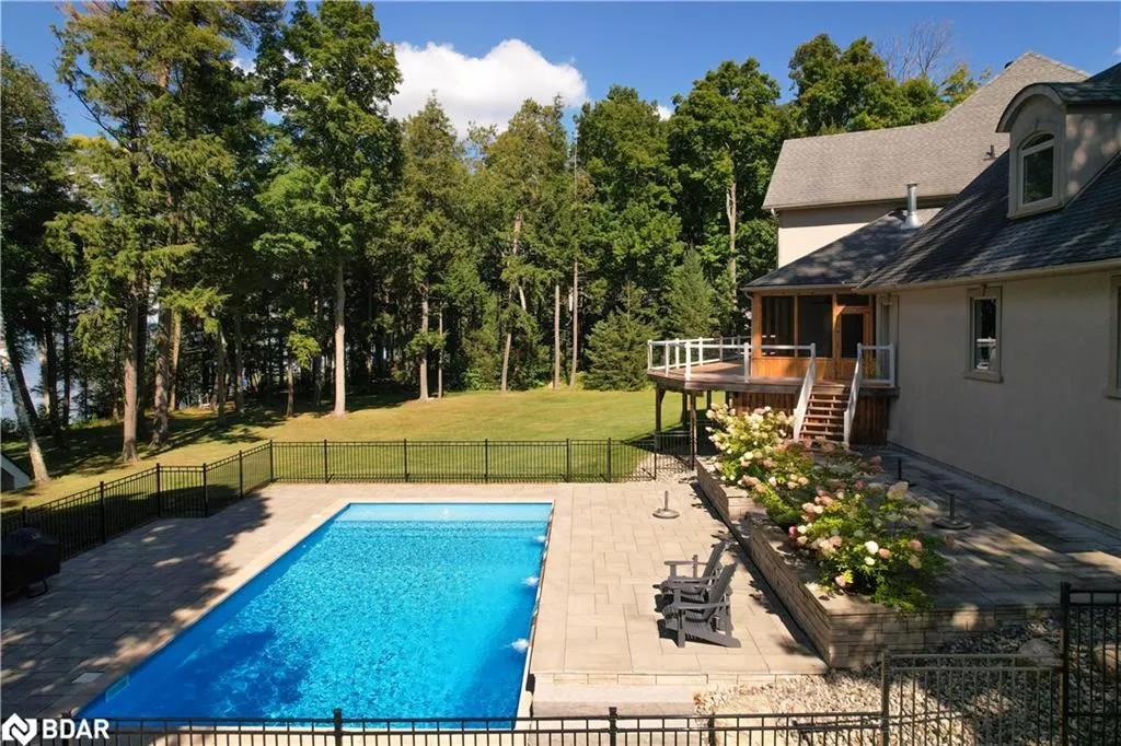1220 Shoreview Drive