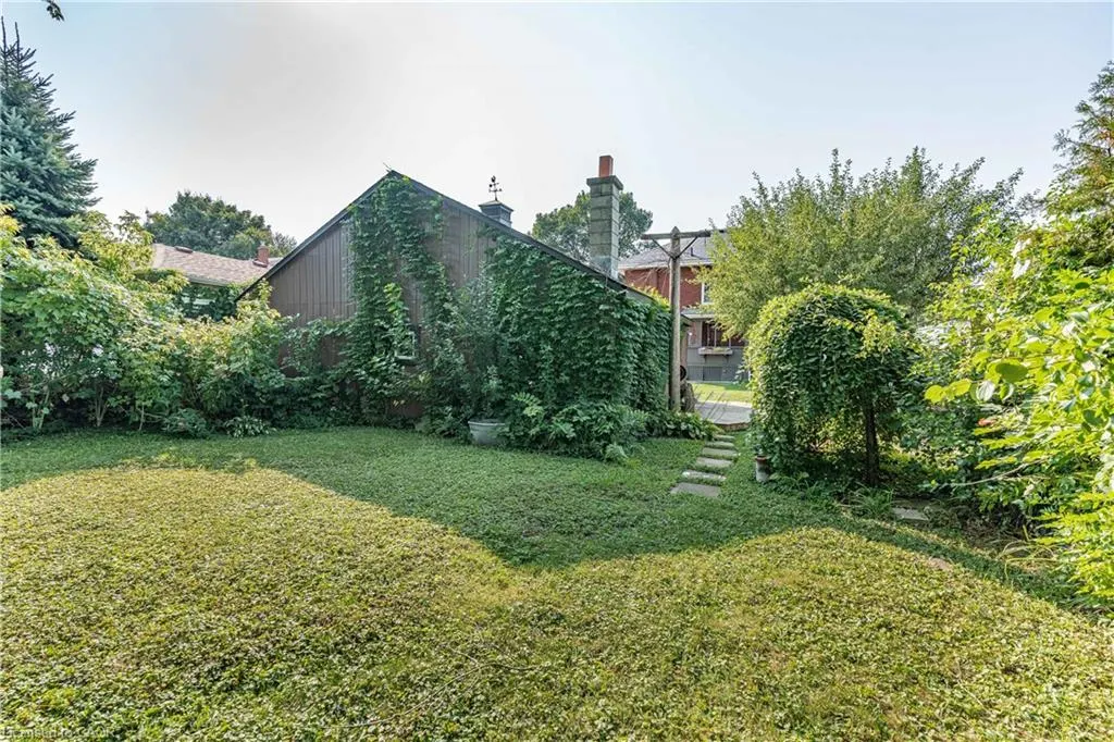 122 Lake Avenue Drive