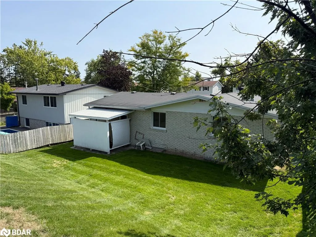 114 Daphne Crescent