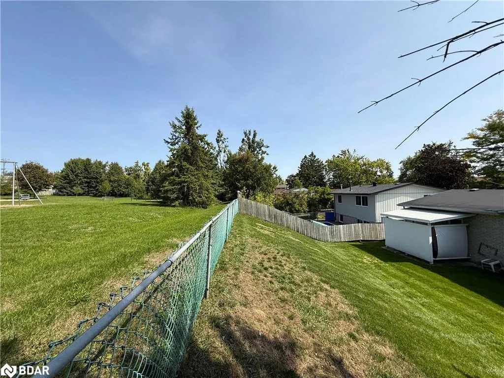 114 Daphne Crescent