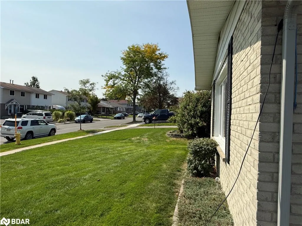 114 Daphne Crescent