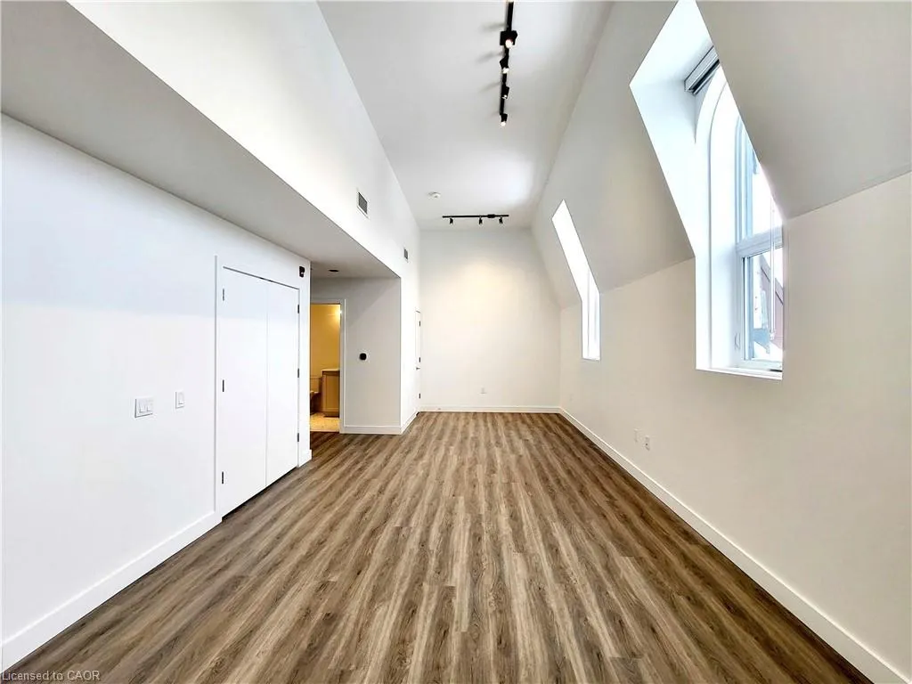 75 Huron Street, #304 - STUDIO