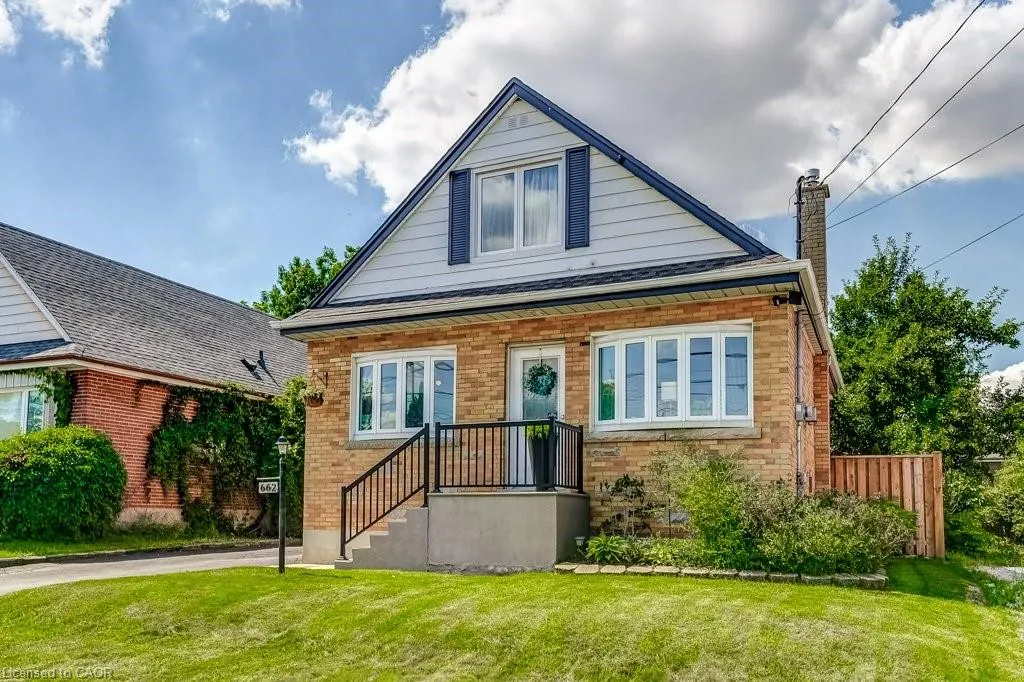 662 Upper Sherman Avenue