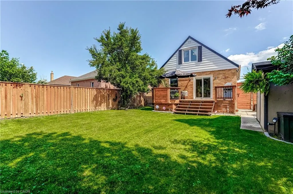 662 Upper Sherman Avenue