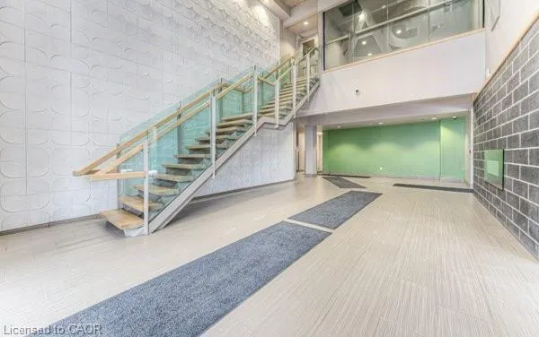 8 Hickory Street W, #304