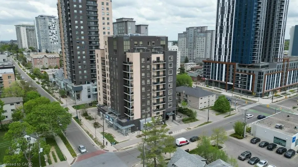 8 Hickory Street W, #304