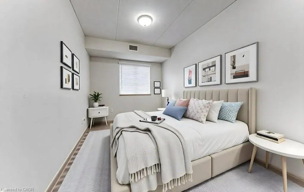 8 Hickory Street W, #304