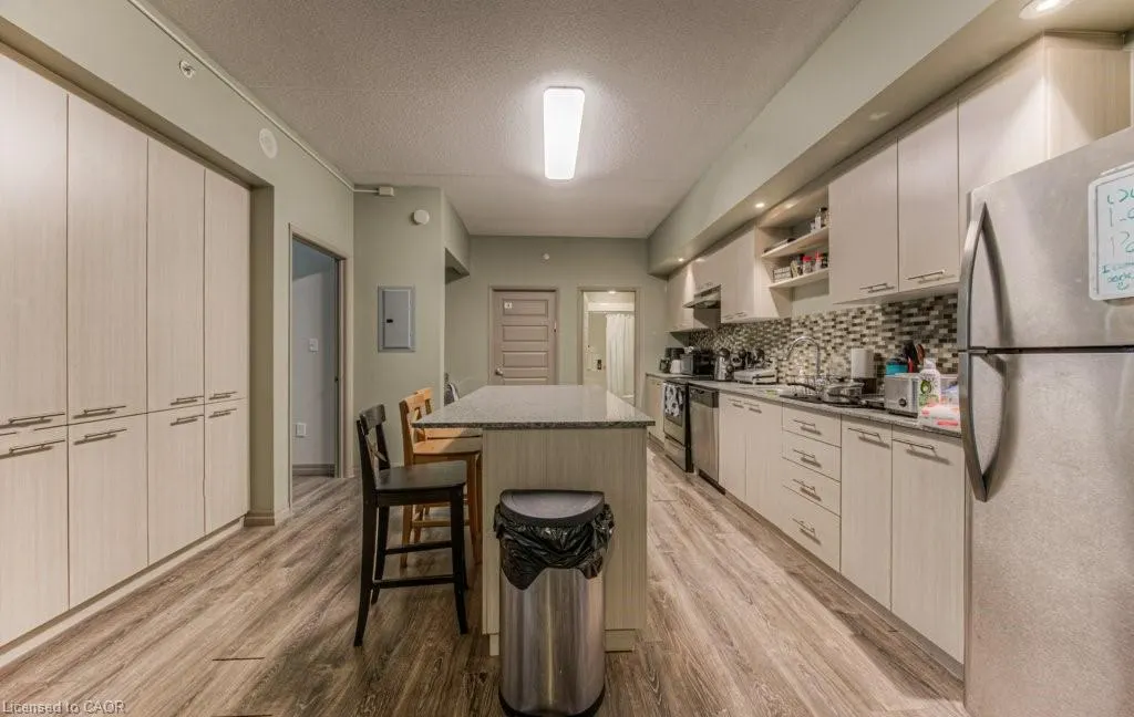 8 Hickory Street W, #304